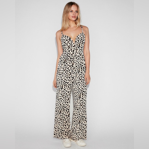 NEW ~ EXPRESS Jumpsuit leopard print V-Wire Cami. - Picture 1 of 4